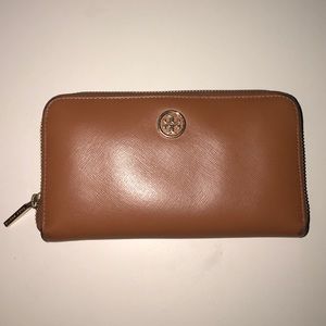 Robinson Zip Continental Wallet